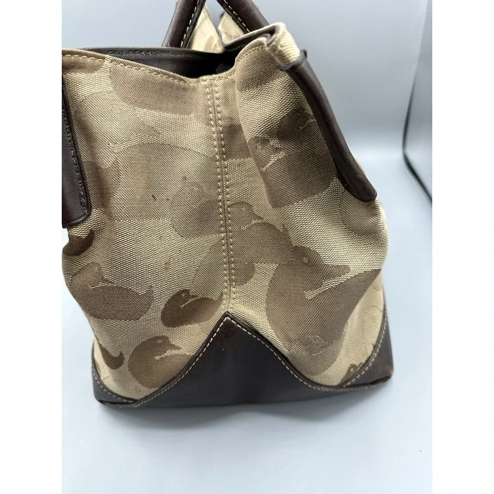 Dooney & Bourke Handbag Large Zipper Tote Duck Print Purse Shoulder Bag‎ Leather